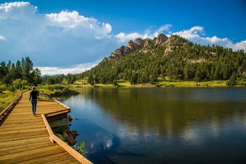 Caminata guiada y picnic por el Parque Nacional de las Montañas Rocosas