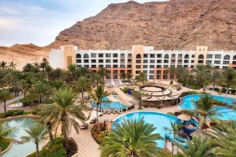 Trasferimento privato dall'aeroporto a Shangri La Hotel