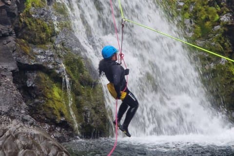 Halbtägiges Canyoning unter dem Vatnajökull
