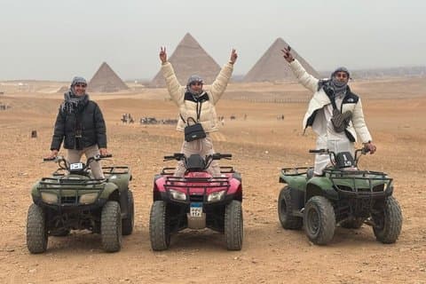 Aventure en VTT avec déjeuner autour des pyramides de Gizeh