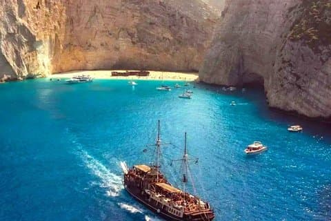 Croisière sur bateau pirate Zakynthos avec arrêts de natation
