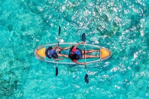 Journée plage avec sports nautiques au paradis