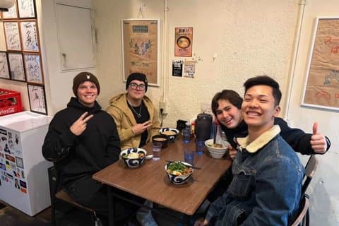 Guidet lokal mad tur med en Ninja Secret Guide i Osaka