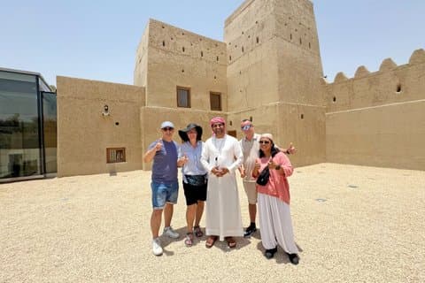 Al Ain City Tour : Kamelenmarkt, Oase & Forten