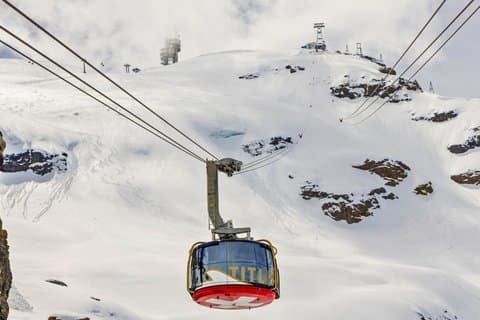 Pasaje de ida y vuelta al Teleférico del Monte Titlis con Volador de Hielo