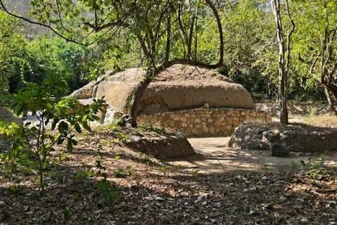 神秘の地ワトゥルコ：儀式のルーツと失われた都市。