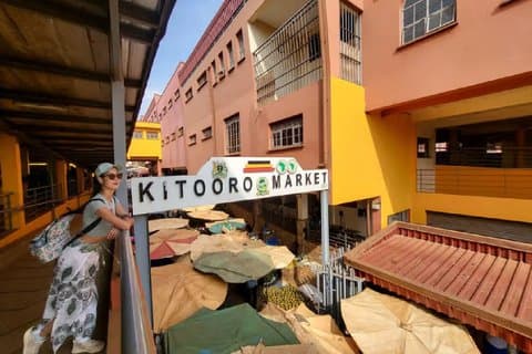 Entebbe City Walking Tour Mercati Storia e Giardini Botanici
