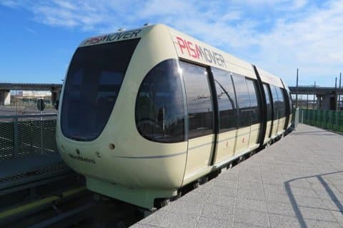 Transfer zum Flughafen Pisa und Hauptbahnhof