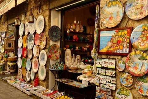 Luxury Tour: Ravello, Amalfi, and Pompeii from Positano