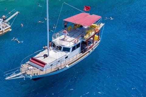 Private Boat Tour with Lunch for Large Groups