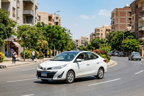 ルクソールからアスワンへのプライベート送迎快適なツーリスト送迎