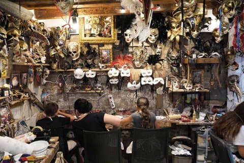 Maskenworkshop für Karneval in Venedig und Gefängnispalast Casanova
