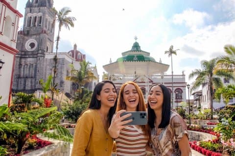 Vanuit Puebla : Cuetzalan & Yohualichan privétour all-inclusive