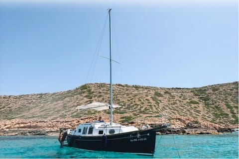 Llaut tour of Palma de Mallorca Bay (incl. snacks)