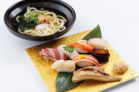 Curso de Lujo en Kioto para Hacer Sushi