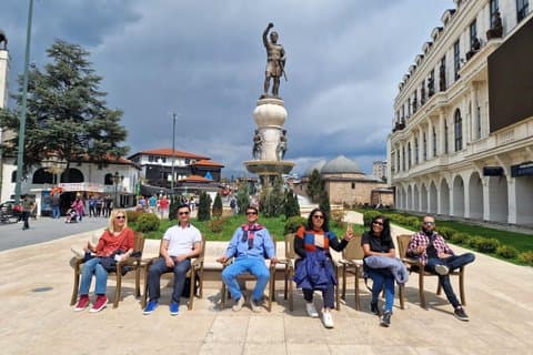 Tour privado de dois dias para Macedônia-Skopje e Kosovo-Pristina