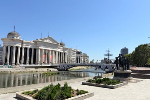Tour privado de dois dias de Sofia para Skopje e Sérvia - Nis