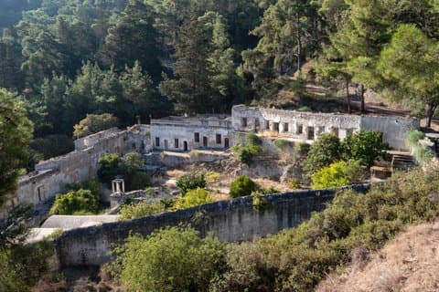 Private Shore Tour: The Battle of Crete WWII Experience
