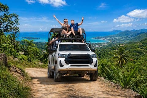 サムイ島プライベート4×4カーマウンテンズウェイ(1~8名用)