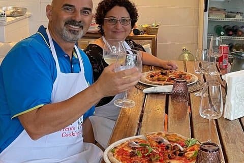 Restauranter i nærheden af Wood-Fired Pizza, Wine & Limoncello