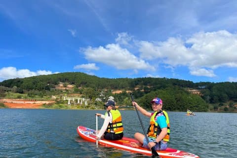 Trekking et bateau sur le lac Tuyen Lam
