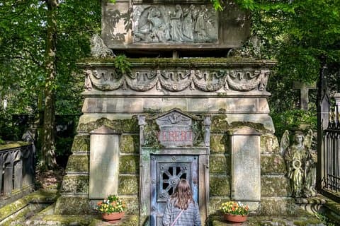 Anmeldelse af Cologne's City of the Dead Melaten Cemetery