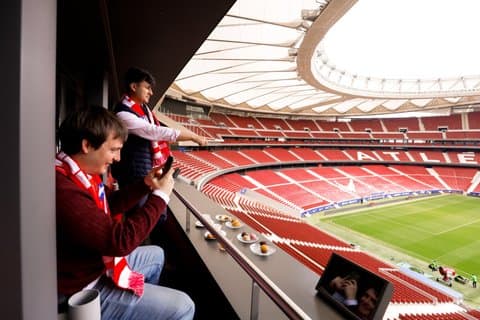 Atletico de Madrid: Premium Tour con Desayuno en Palco de Simeone