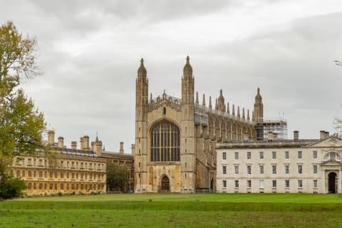 Visite à pied des anciens élèves de Cambridge et mandarin d'entrée au King College