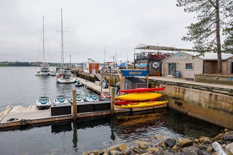 Halifax Waterfront Tour with Ferry to Alderney Landing