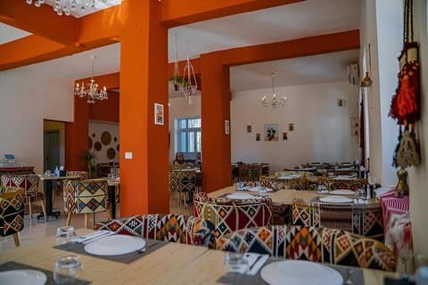 Private Jordan Heritage Restaurant Lunch or Dinner with Arak Experience