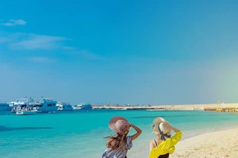 Lyxkryssning till Hula Hula Island med snorkling dag Hurghada