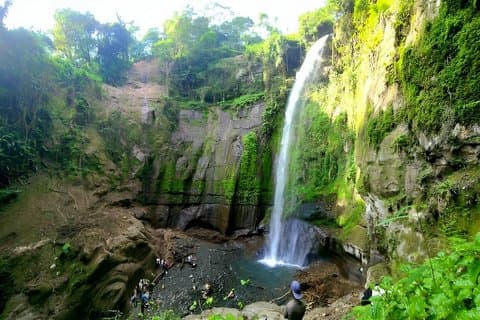 Arusha Napuru Wasserfälle Lokale Kaffeetour und Lake Duluti