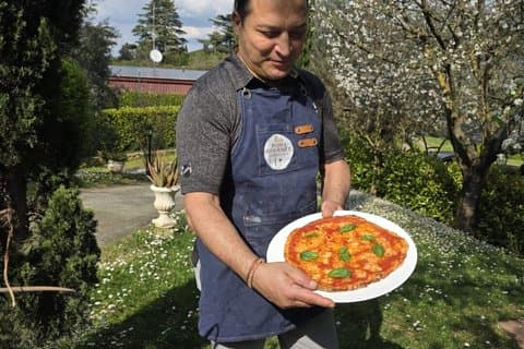 ピザ、サプリ、ジェラート料理コース