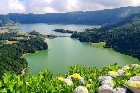 Lagoa do Fogo and Sete Cidades Private Full Day Tour