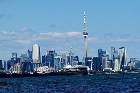 Private Transfer Toronto Hotels to Toronto Pearson Airport YYZ