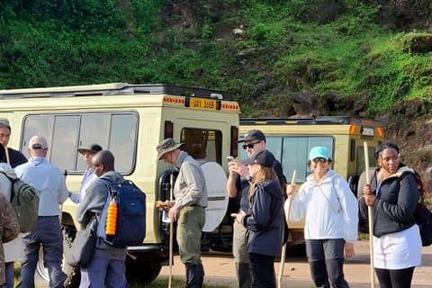 5 dagen Gorilla tracking Bwindi en Chimpansee trekking