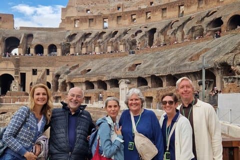 Rundtur i antika Rom och Colosseum med Gladiatorsporten (DELAD)