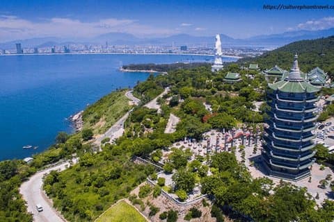 Tour de 2 días por la ciudad de Da Nang y el Puente Dorado de Ba Na Hills