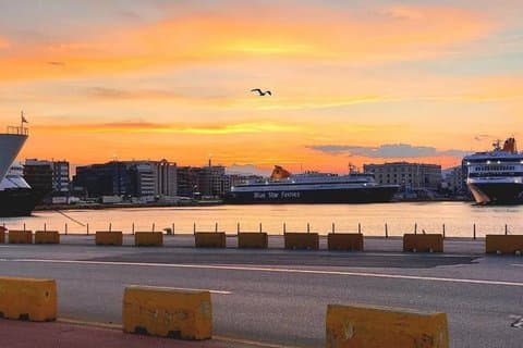 Piraeus Port Private Transfer To/From Athens (Meet & Greet)