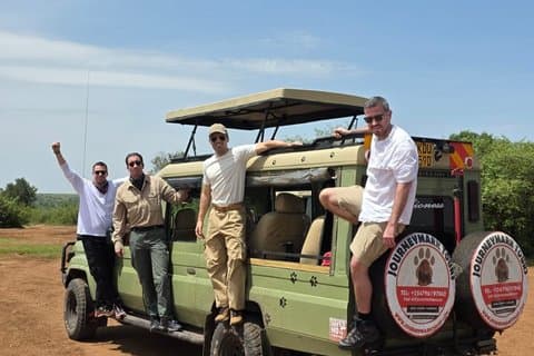 Explore o Grande Cinco Safari Privado do Quênia