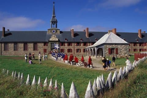 Sydney Shore Excursion: Louisbourg Fortress & Lighthouse