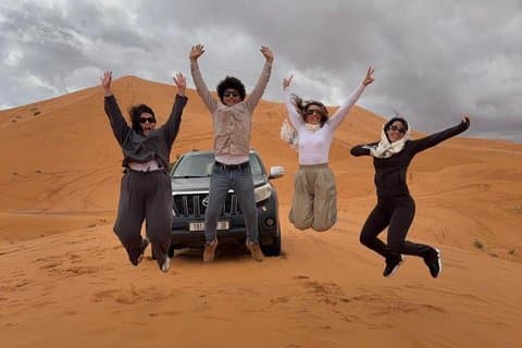 Merzouga : Kamel Trek & Quad Bike über Erg Chebbi Dünen Übernachtung