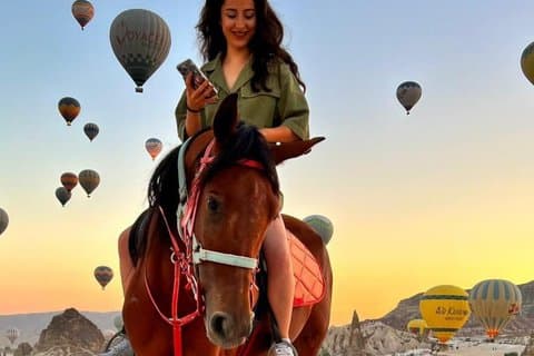 Cappadocia: Horseback Riding in Valleys Sunset & Daytime