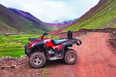 Fra Cuzco: Tur til Red Valley og Rainbow Mountain på ATV