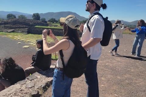 Excursão privada a Teotihuacan com transporte e guia pessoal.