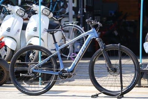 Premium E-cykel leje i Siem Reap: E-MTB Giant