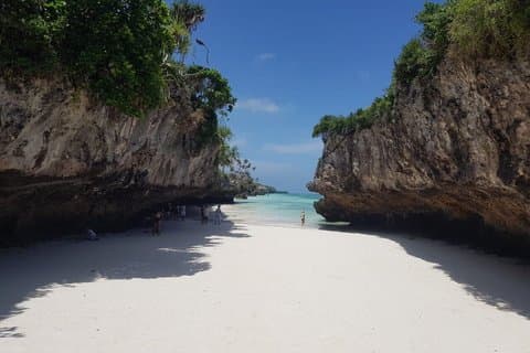 Restaurantes em Zanzibar Salaam Cave Mtende Beach Paje and the Rock