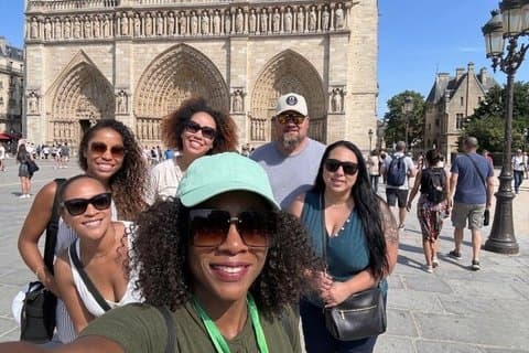 Notre Dame Interior Tour com cripta, macaron ou almoço