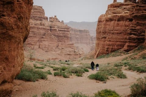 Almaty Jeep Tour privato di un'intera giornata a Charyn Canyon e Bartogay