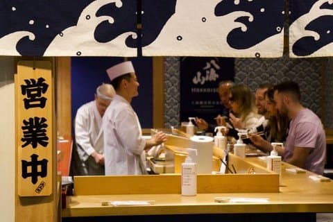 Tonijnveiling op de Toyosu-markt & Tsukiji-tour met voormalige sushikok